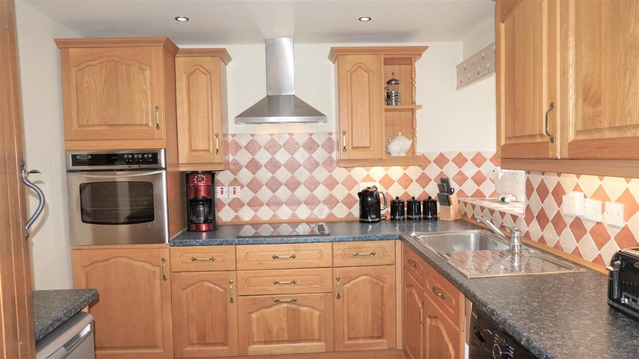 Sheep Dip Cottage - 5* Cyfie Farm, With Log Burner And Private Hot Tub Llanfyllin ภายนอก รูปภาพ