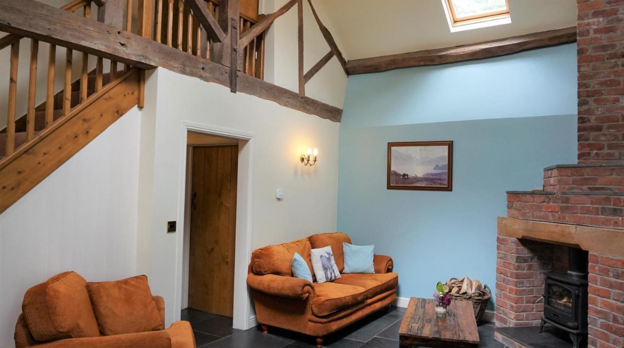Sheep Dip Cottage - 5* Cyfie Farm, With Log Burner And Private Hot Tub Llanfyllin ภายนอก รูปภาพ