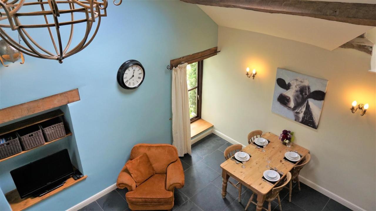 Sheep Dip Cottage - 5* Cyfie Farm, With Log Burner And Private Hot Tub Llanfyllin ภายนอก รูปภาพ